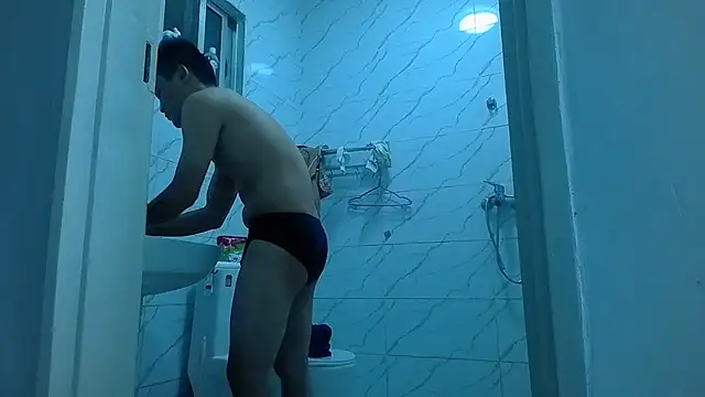 Snapshot of kisstoyousoon2024 chatting on 03.19.25 kisstoyousoon2024 online show from 03.19.25