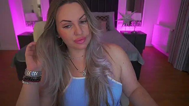 KiraCandyS online show from 03.20.26