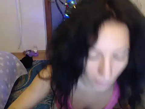 Emmatoo online show from 12.16.25