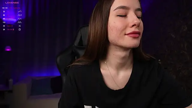 Amely Young online show from 02.28.25