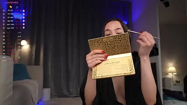 Amely Young online show from 09.14.25