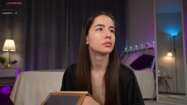 Amely Young online show from 11.13.25