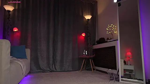 Amely Young online show from 02.20.26