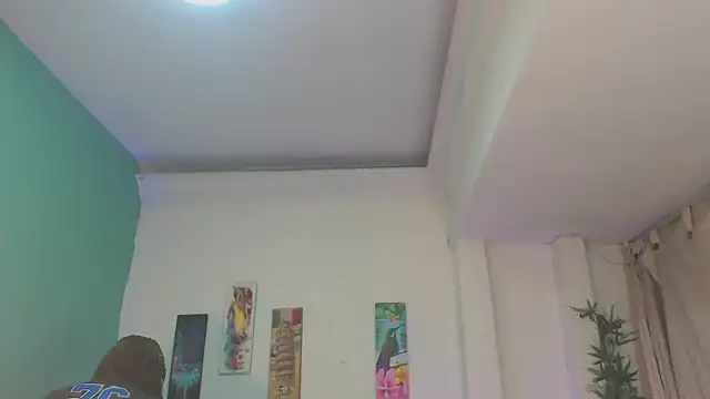 Snapshot of Cinthya-Gomez6 chatting on 02.24.25 Cinthya-Gomez6 online show from 02.24.25