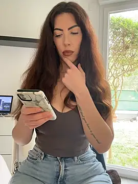 Eyline online show from 04.12.26