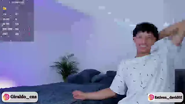 Snapshot of Giraldo_cns chatting on 12.21.24 Giraldo cns online show from 12.21.24