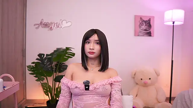 Angeeel  online show from 10.14.25