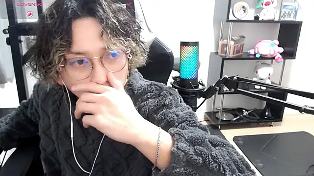 Shizukuu online show from 03.12.25