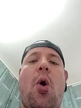 lobito1997 online show from 02.23.25