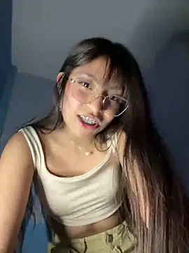 Snapshot of Lily_candy_X chatting on 12.16.24 Lily candy X online show from 12.16.24