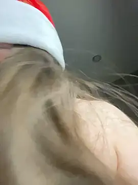 Snapshot of your_toxic_cum chatting on 01.02.25 your toxic cum online show from 01.02.25