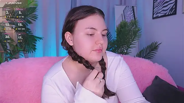 Snapshot of Mia__Peach chatting on 03.14.25 Mia Peach online show from 03.14.25