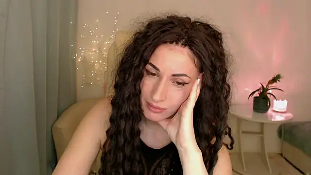 MaryMalory11 online show from 03.16.25