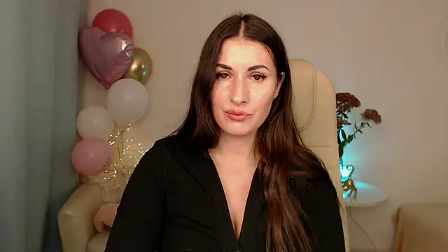 MaryMalory11 online show from 10.15.25