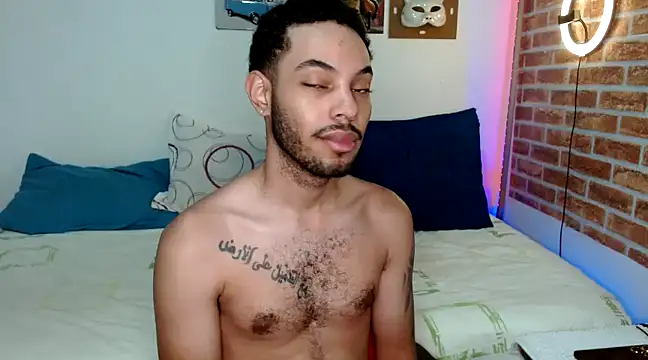 Snapshot of colinbrown chatting on 02.07.25 colinbrown online show from 02.07.25