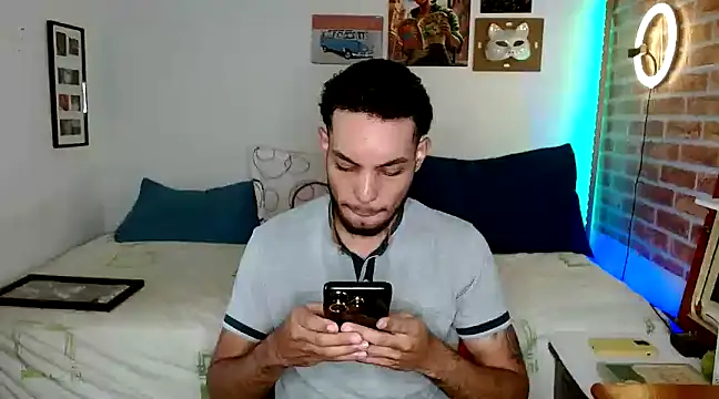 Snapshot of colinbrown chatting on 02.14.25 colinbrown online show from 02.14.25