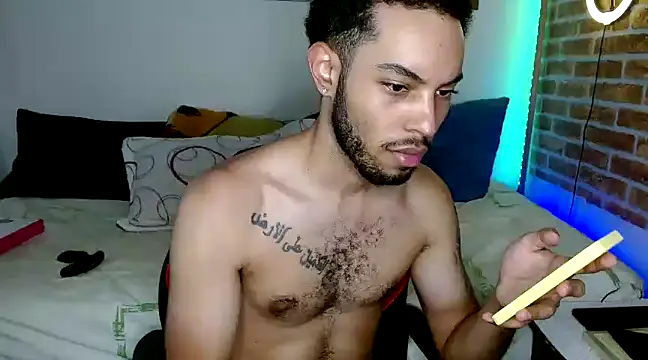 Snapshot of colinbrown chatting on 02.20.25 colinbrown online show from 02.20.25