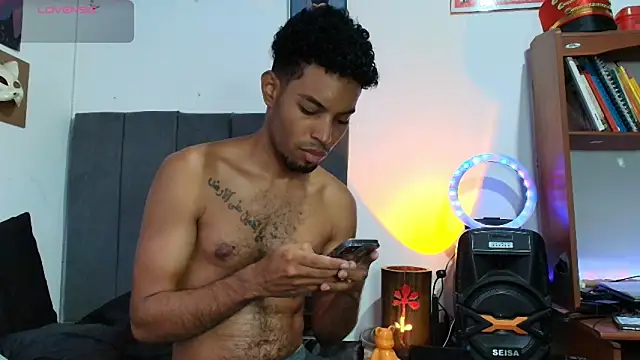 Snapshot of colinbrown chatting on 09.22.25 colinbrown online show from 09.22.25