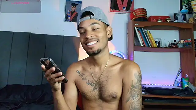 Snapshot of colinbrown chatting on 09.29.25 colinbrown online show from 09.29.25