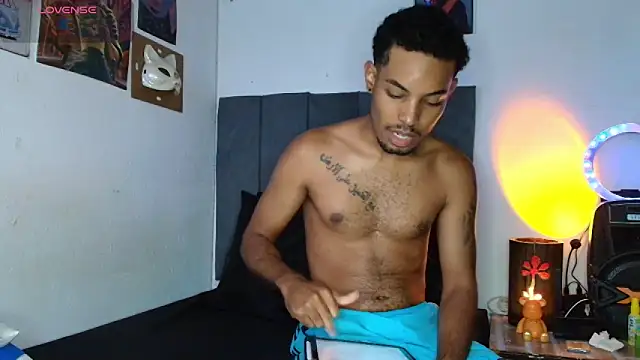 Snapshot of colinbrown chatting on 10.09.25 colinbrown online show from 10.09.25