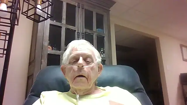 Snapshot of bootlegmanz chatting on 03.06.26 bootlegmanz online show from 03.06.26