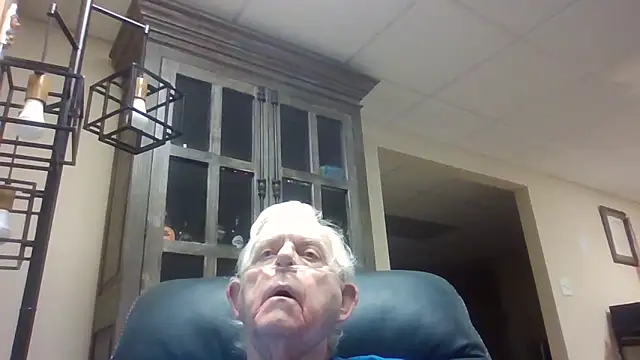 Snapshot of bootlegmanz chatting on 03.11.26 bootlegmanz online show from 03.11.26