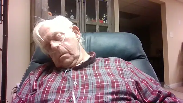 Snapshot of bootlegmanz chatting on 03.26.26 bootlegmanz online show from 03.26.26