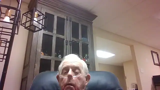 Snapshot of bootlegmanz chatting on 03.31.26 bootlegmanz online show from 03.31.26