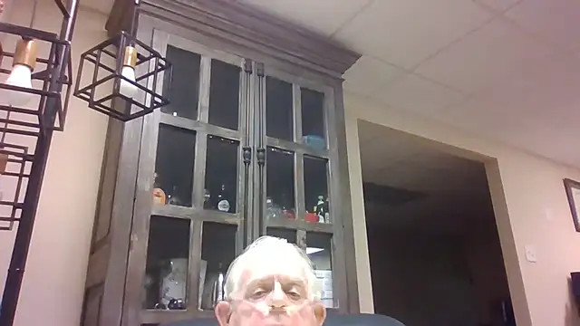 Snapshot of bootlegmanz chatting on 04.05.26 bootlegmanz online show from 04.05.26