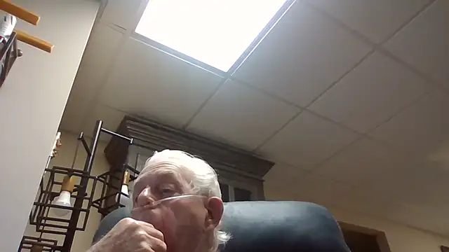 Snapshot of bootlegmanz chatting on 04.07.26 bootlegmanz online show from 04.07.26