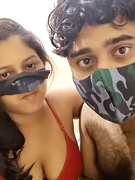 Snapshot of IND_COUPLE1 chatting on 01.03.25 IND COUPLE1 online show from 01.03.25