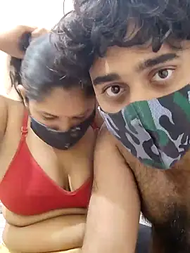 Snapshot of IND_COUPLE1 chatting on 01.03.25 IND COUPLE1 online show from 01.03.25