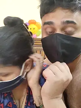 Snapshot of IND_COUPLE1 chatting on 02.12.25 IND COUPLE1 online show from 02.12.25