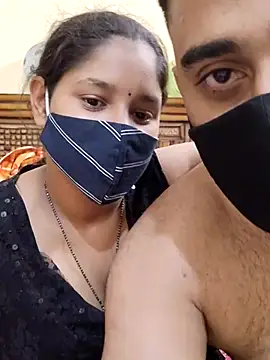 Snapshot of IND_COUPLE1 chatting on 02.19.25 IND COUPLE1 online show from 02.19.25