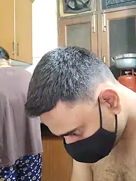 Snapshot of IND_COUPLE1 chatting on 02.21.25 IND COUPLE1 online show from 02.21.25