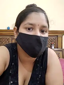 Snapshot of IND_COUPLE1 chatting on 03.05.25 IND COUPLE1 online show from 03.05.25