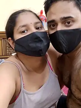 Snapshot of IND_COUPLE1 chatting on 03.07.25 IND COUPLE1 online show from 03.07.25