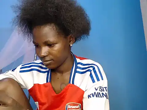 TrishaKalid online show from 09.11.25