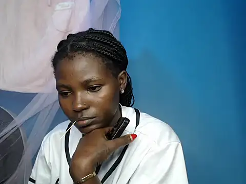 TrishaKalid online show from 11.18.25