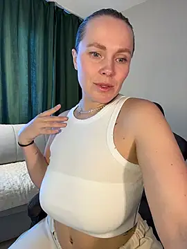 Charming Daphny online show from 02.27.26