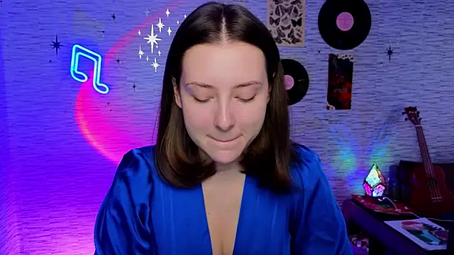 Snapshot of GloriaElmer chatting on 02.03.25 GloriaElmer online show from 02.03.25