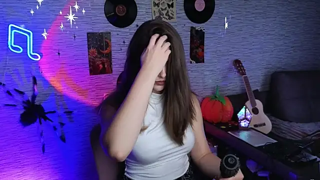 Snapshot of GloriaElmer chatting on 11.01.25 GloriaElmer online show from 11.01.25