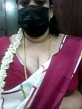 Snapshot of ashikaa_r chatting on 01.22.25 ashikaa r online show from 01.22.25