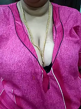 Snapshot of ashikaa_r chatting on 01.26.25 ashikaa r online show from 01.26.25