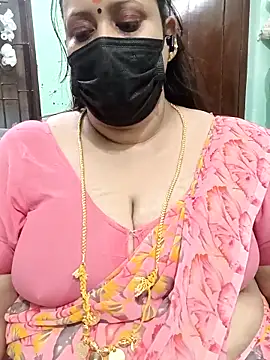 Snapshot of ashikaa_r chatting on 04.22.26 ashikaa r online show from 04.22.26