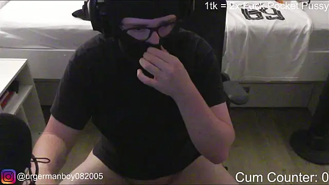 Snapshot of HornyTeenBoy64 chatting on 07.19.26 HornyTeenBoy64 online show from 07.19.26