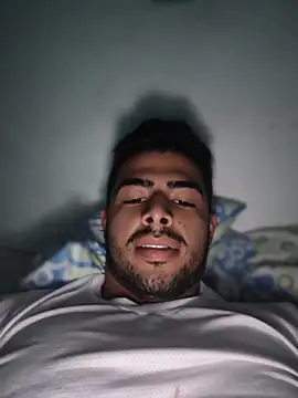 LuiMilan99 online show from 03.29.26