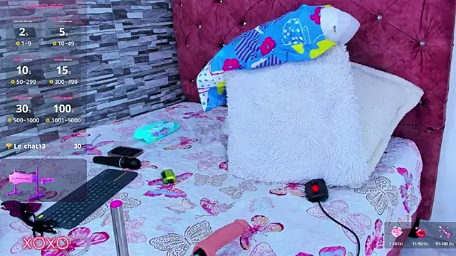 Snapshot of skyhotgirll chatting on 02.18.25 skyhotgirll online show from 02.18.25