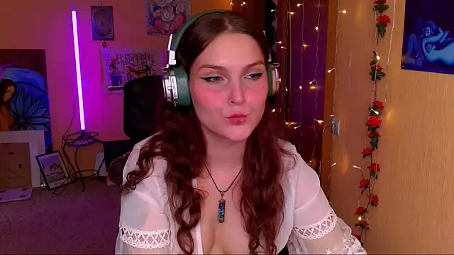 Snapshot of Jenna_Sativa chatting on 07.20.26 Jenna Sativa online show from 07.20.26