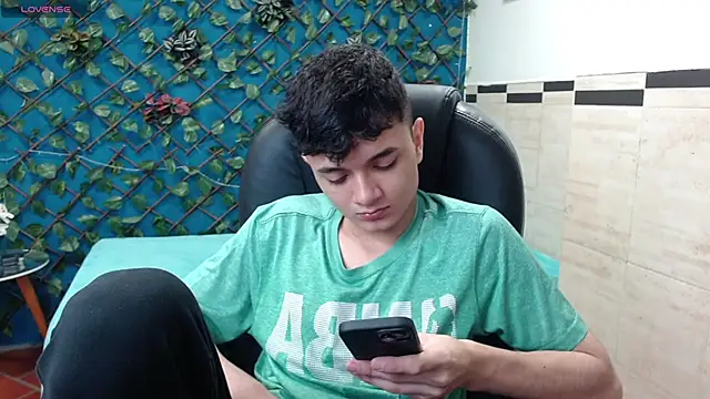 Waturox online show from 03.18.25